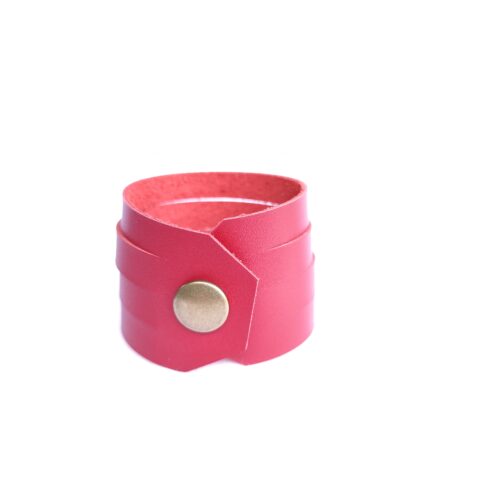 BRACELET MANCHETTE EN CUIR FUT' ROUGE