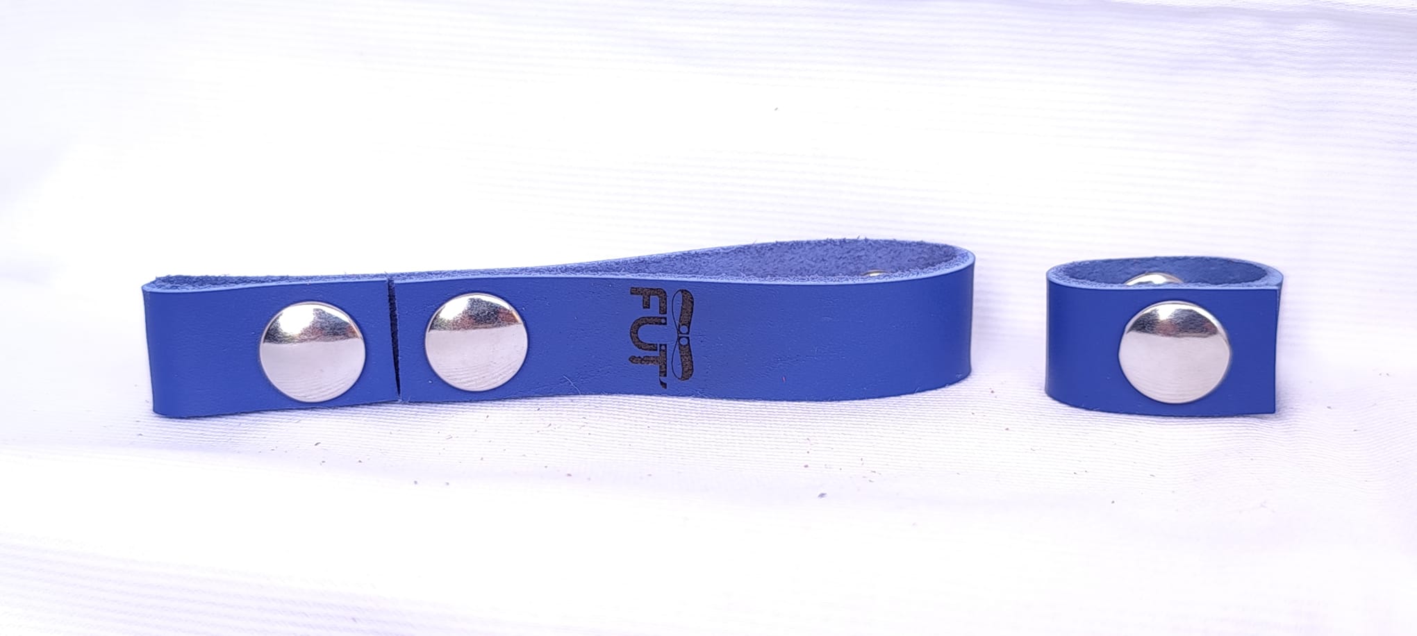 Attache porte-clés Cuir Bleu – Image 5