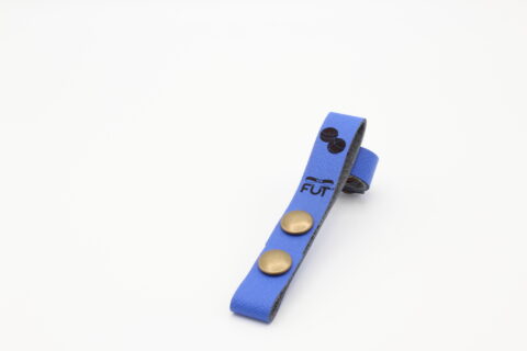 ATTACHE PORTE FUT' CLES CUIR VACHETTE BLEU PETANQUE