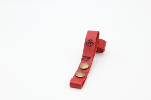 ATTACHES PORTE CLES CUIR VACHETTE ROUGE CROIX OCCITANE